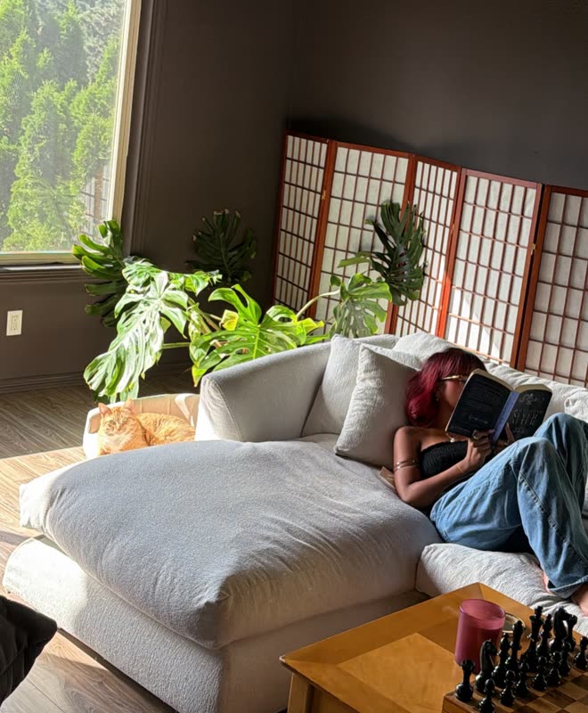 A slow afternoon in the living room